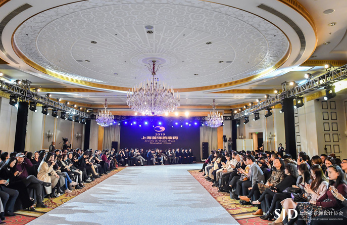 6008集团官方网站携精品亮相2019上海首饰腕表设计时尚周