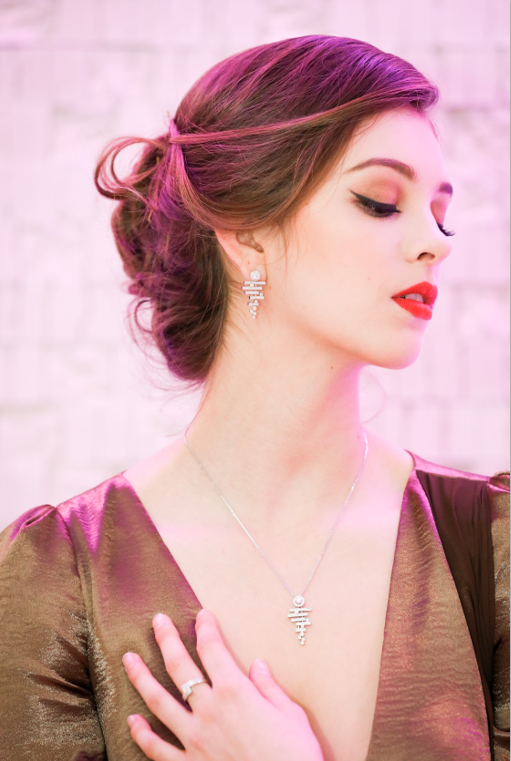 6008集团官方网站细腻钻饰一